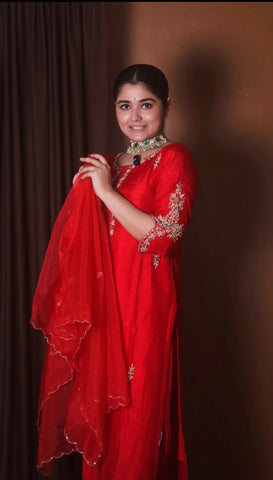 Embroidered kurta set with dupatta -Cloth Red / XS women's fashion mart