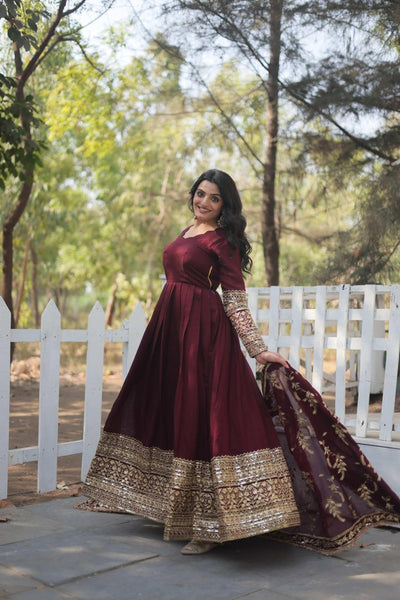 Opulent Maroon Sequins Gown Luxurious Fabric & Fancy V-Neck -GOWN XS / Maroon / Maroon women's fashion mart