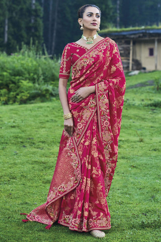 Vaishnavi Andhale Red Color Border Work Pleasant Wedding Wear Dola Silk Saree.
