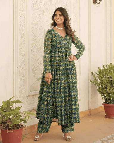Green georgette printed pant style suit -Salwar Kameez M / Green women's fashion mart
