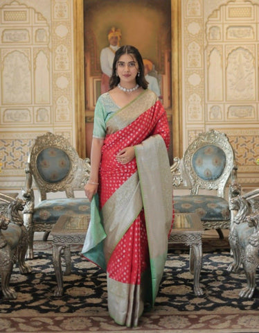 Traditional Red Banarasi Silk Saree with Green Border - women's fashion mart
